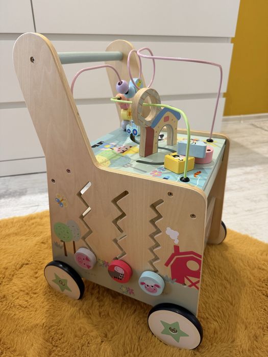 Дървен уокър за прохождане