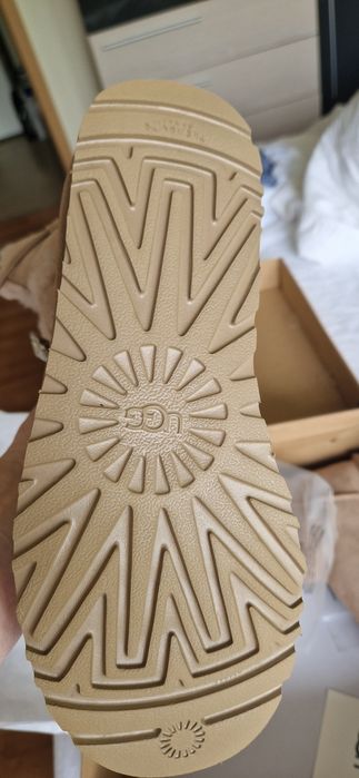 Cizme medii UGG piele