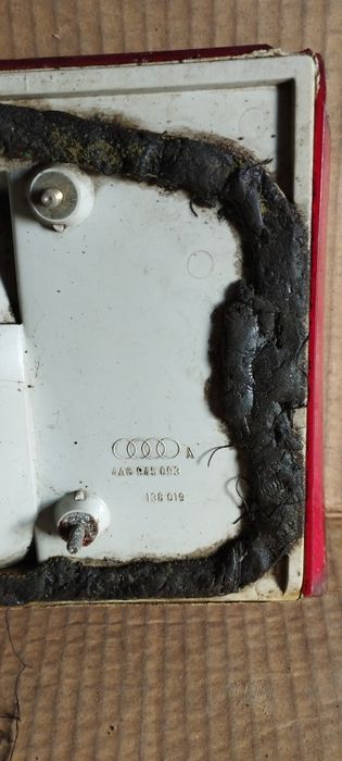 Фонарь ауди100левый