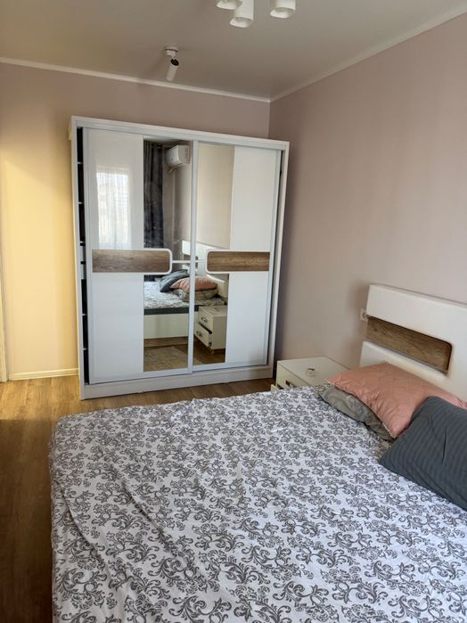 Сдаю свою 3-х комнатную квартиру в центре