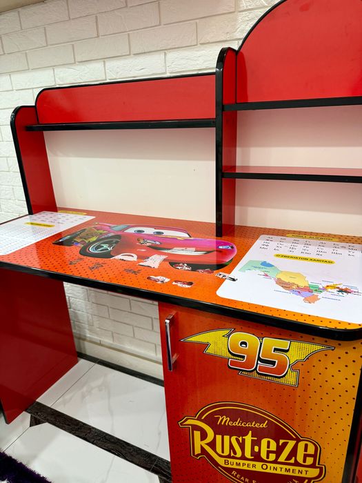 Маквин кроват машина, стол и шкаф комлект сотилади!