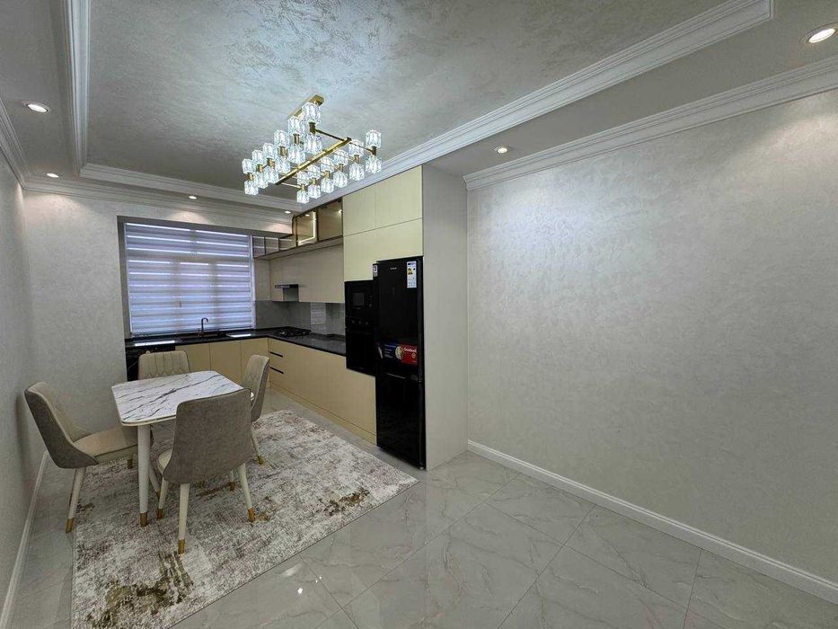 Продаётся 3х комнатная квартира с евроремонтом заходи живи в городе