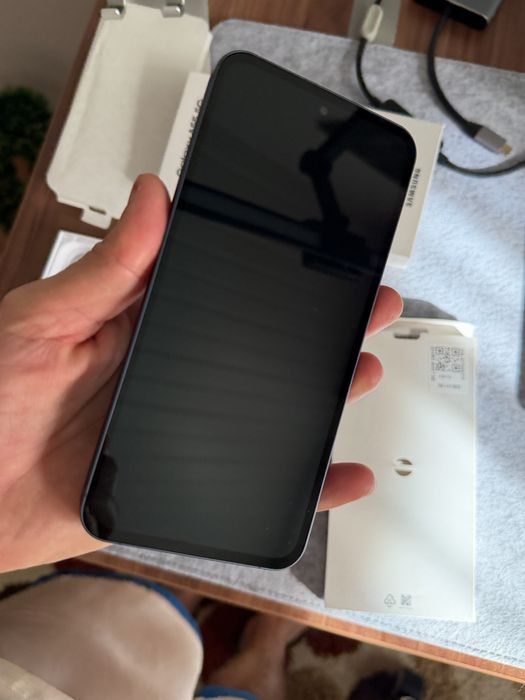 Vand Galaxy A55 5G impecabil ca nou