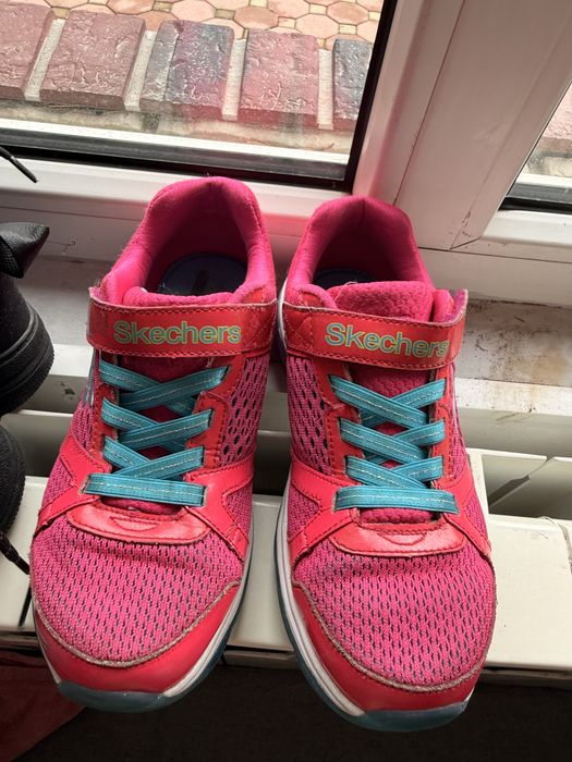 Кроссовки на девочку 33 размер