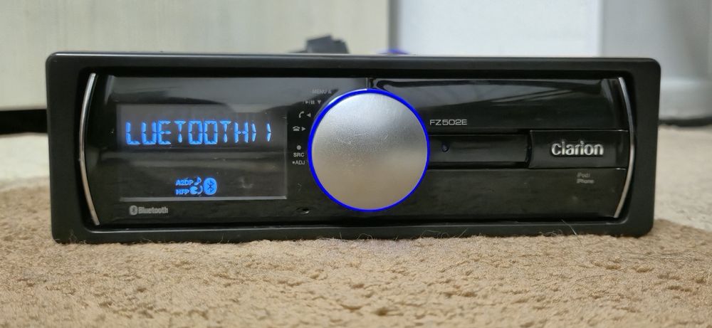 Player / Casetofon auto Clarion FZ502E