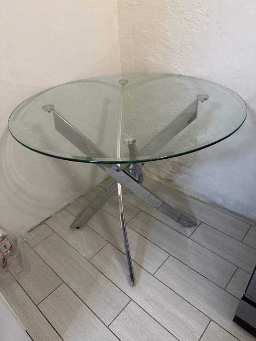 Стекляный круглый стол
