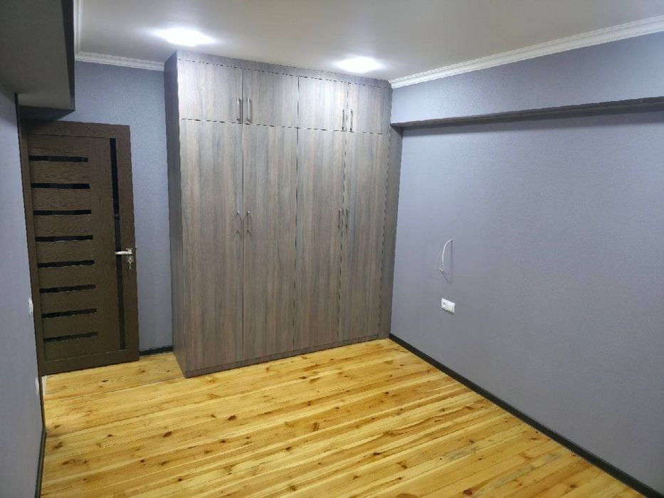 Квартира продается 4/2/4 на Ц 4