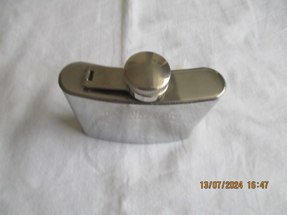 Продавам манерка за уски от нераждавейка