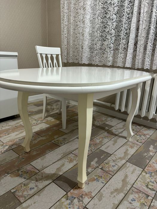 Продам кухонный стол