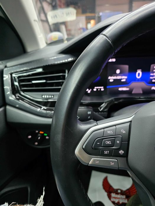 Volkswagen Taigo Life 1.0 TSI, 95 CP, manual, 2023 în garanție, cu TVA