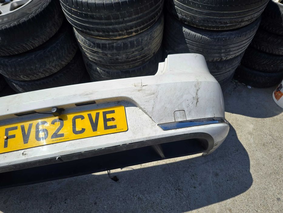 Bara spate Volkswagen Passat B7 Berlina