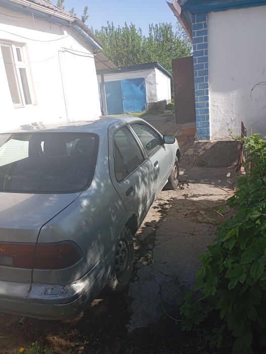 Nissan Sunny 1998г
