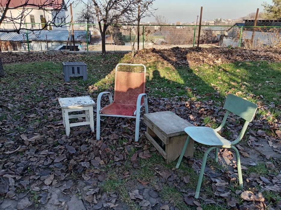 стулья детские, парта, табуретки советская