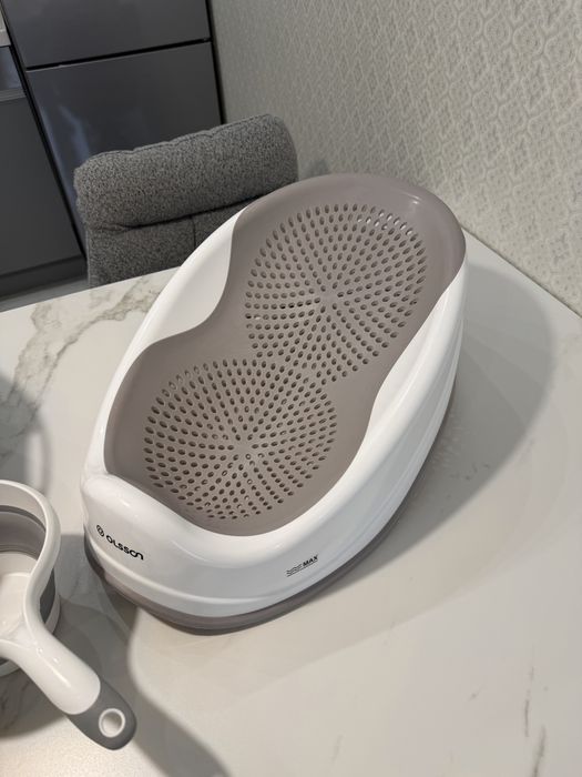 Продам ванночку с шезлонгом и ковшом