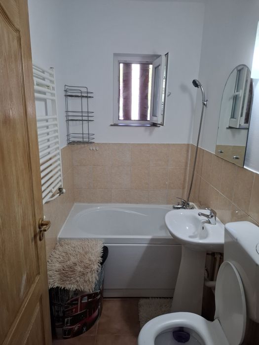 Închiriez apartament 2 camere