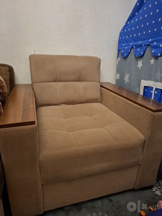 Продается диван и 2 кресло, комплект, в отличном состоянии!