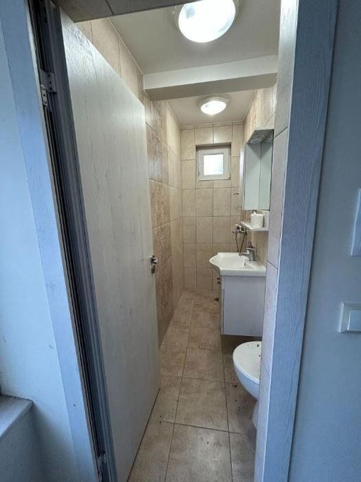 Офис, под наем, Зимно кино Тракия