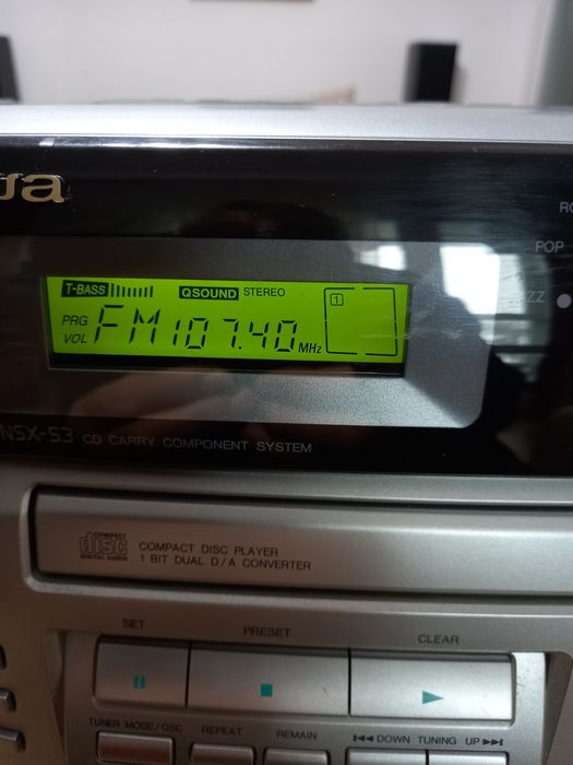 AIWA NSX S3 с колони,радио, диск и касета,дистанционно кабел, книга