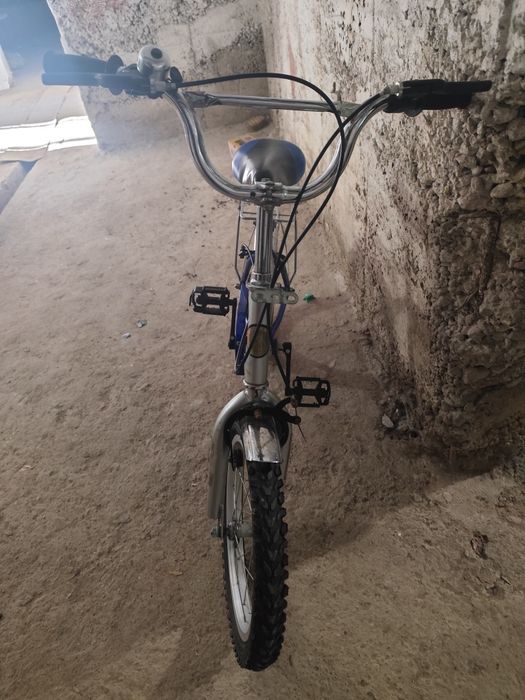 Bicicleta de vânzare