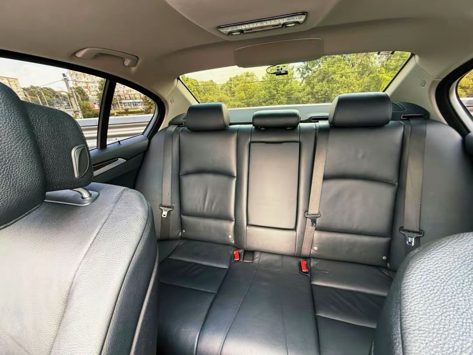 BMW 520d F10 Facelift / Trapa / Ceasuri Digitale / Head-UP / Piele