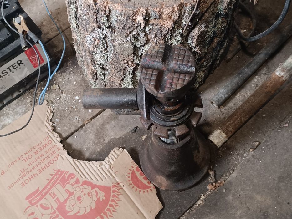 Домкрат 10 тонка