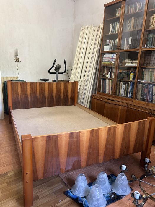 Продам кровать с матрасом
