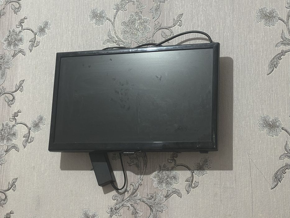 Продам телевизор срочно