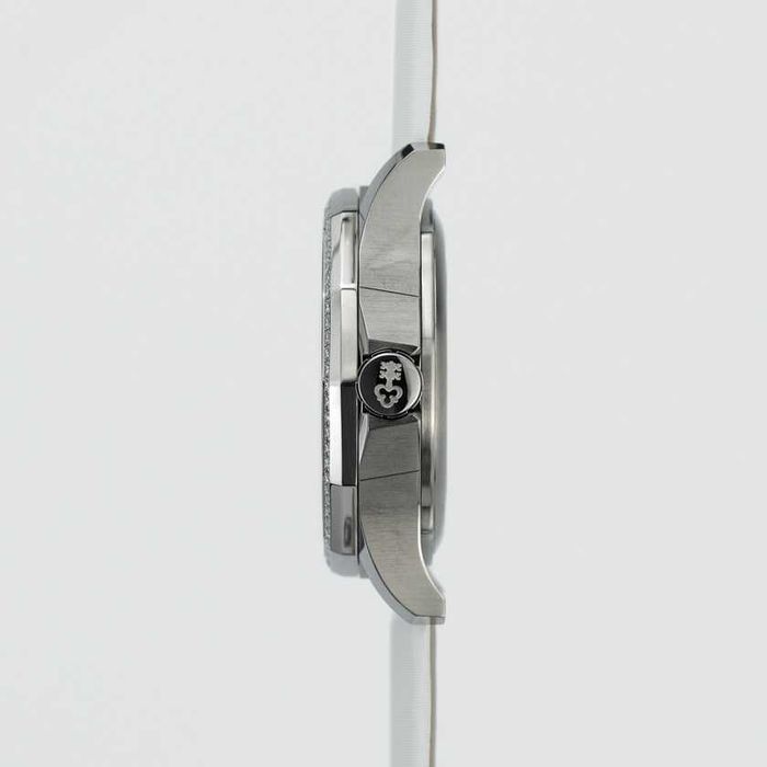 Corum Admiral's Cup Legend 38 Mystery Moon Watch 384.101.47/F149 AN01