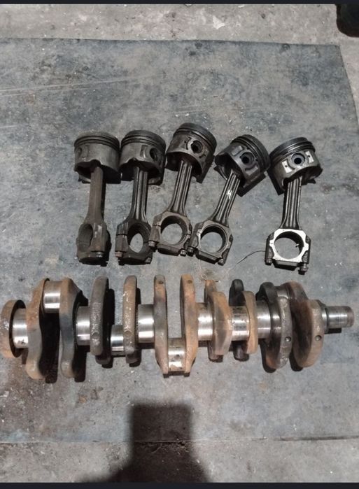 Т4 2.4 коленвал и шатуны
