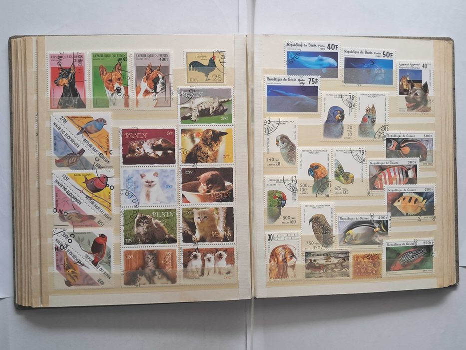 Пощенски марки тема ”Животни”.