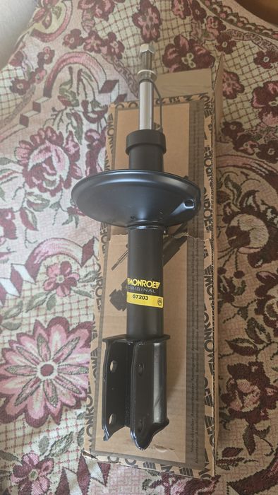 Амортизатор Рено Сандеро Степвей 1