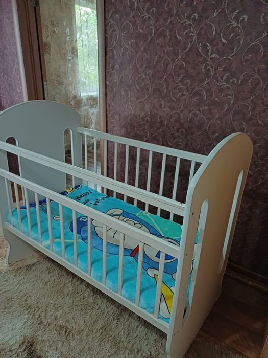 Детская кроватка