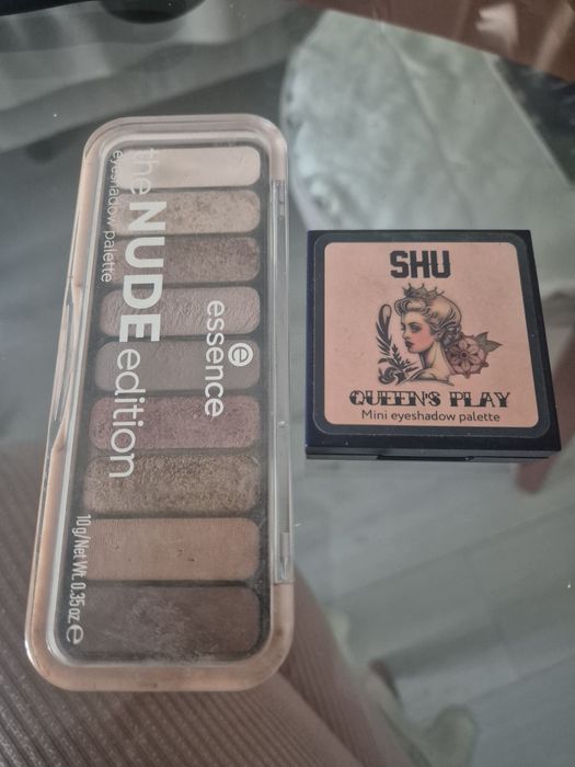 Жве палетки теней Shu, essence
