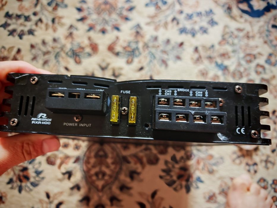 Vand amplificator Renegade 1100w