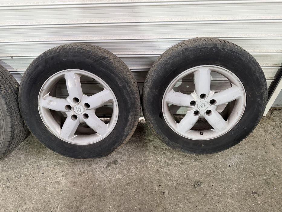 Hyundai Santa Fe 2 джати с гуми 17”