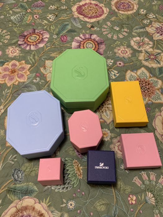 Оригинална кутия за бижу Swarovski и торбички