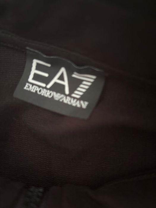 Спортен екип EA7