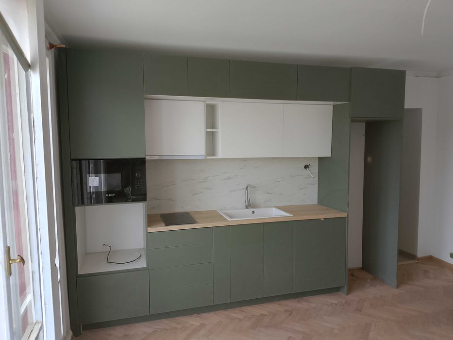 Производство на кухни,гардероби,антрета и мебели по поръчка