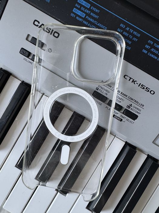 продам чехол на айфон 15 про макс