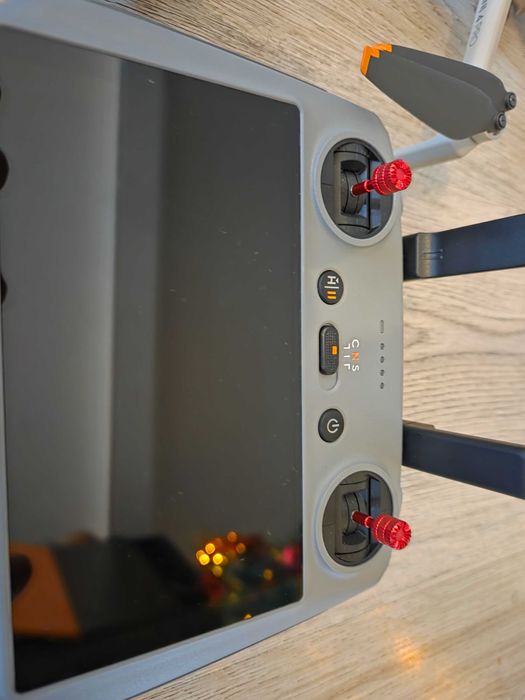 Дрон DJI Mini 4 Pro Fly More Combo