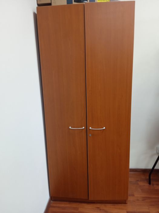 Шкаф плательный,