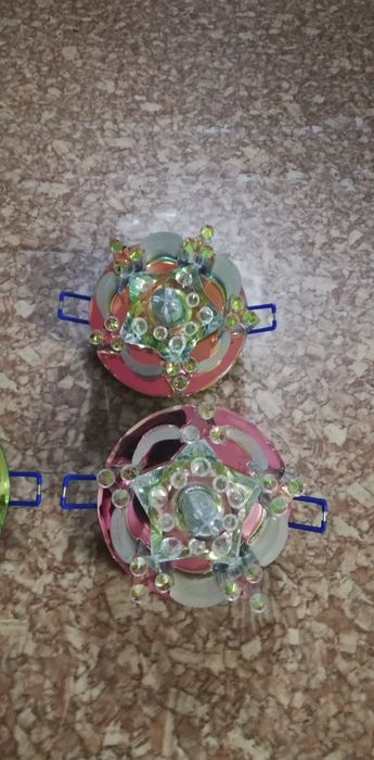 Продам софиты 6штук.