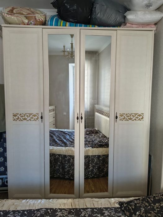 Продам спальний гарнитур