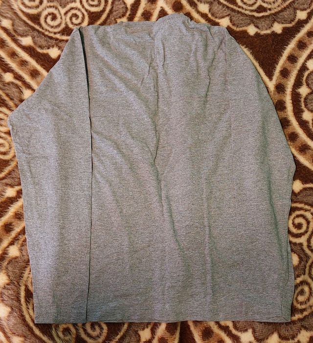 Сива тениска с дълъг ръкав