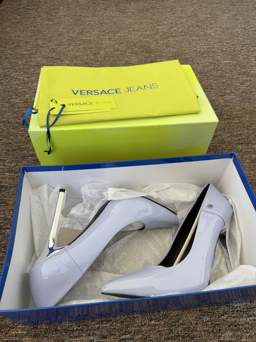 Versace токчета чисто нови