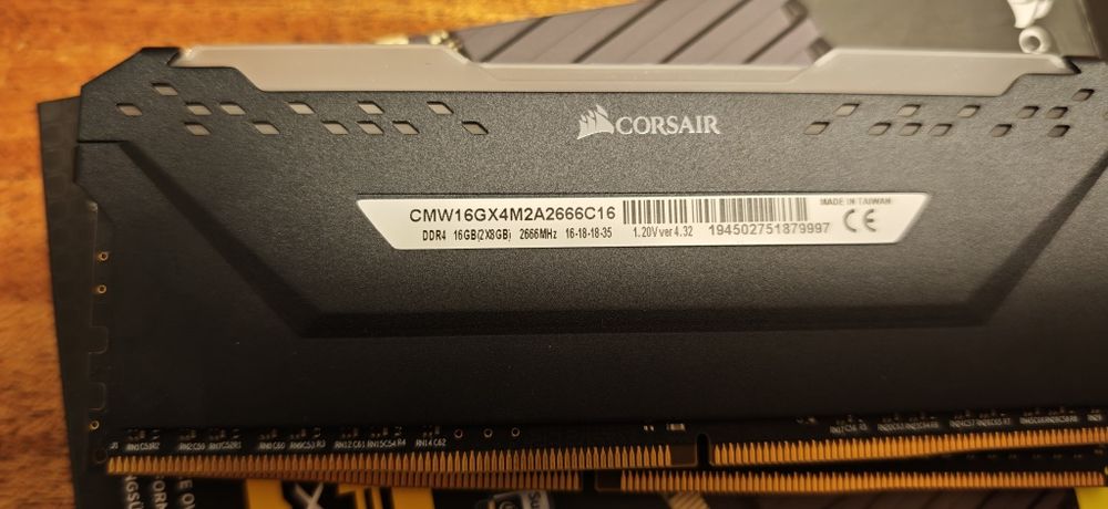 Corsair Vengeance Pro 2x8 DDR4 2666mhz