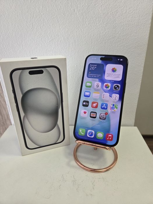IPhone 15 87% baterie