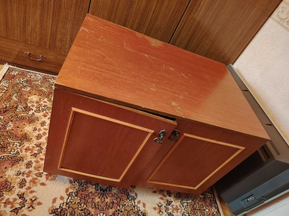 Отдам бесплатно тумбочку, б/у, самовывоз