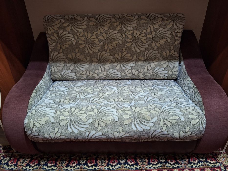 Продам двухъярусную кровать с диваном