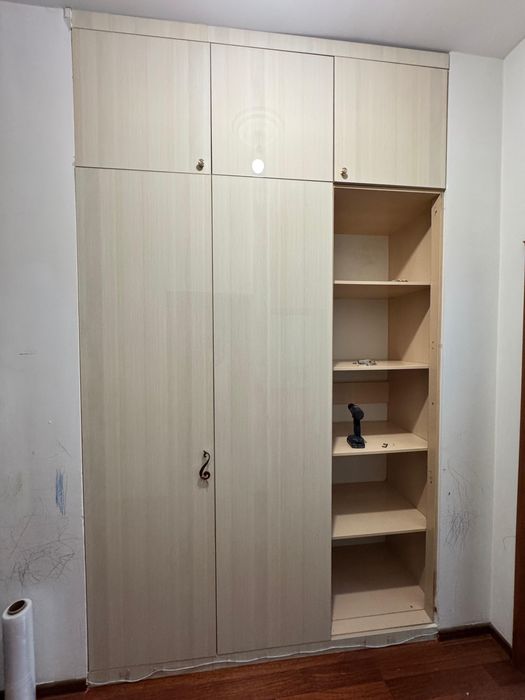 Шкаф для спальной комнате